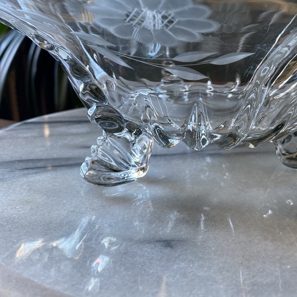 W.J. Hughes Genuine Crystal Radiance Cornflower Etched Three Footed Serving Bowl - Picture 6 of 10